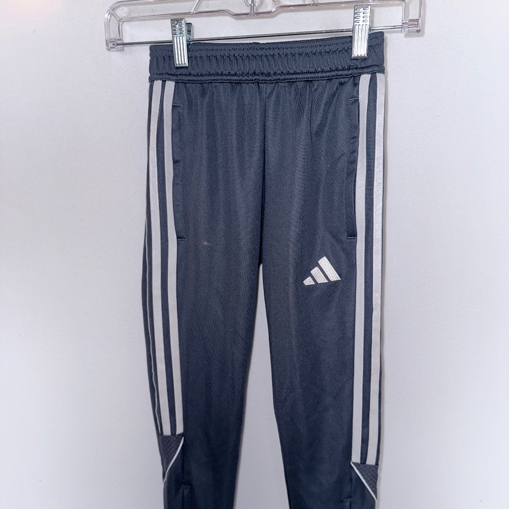 Adidas kids’ grey AEROREADY track pants